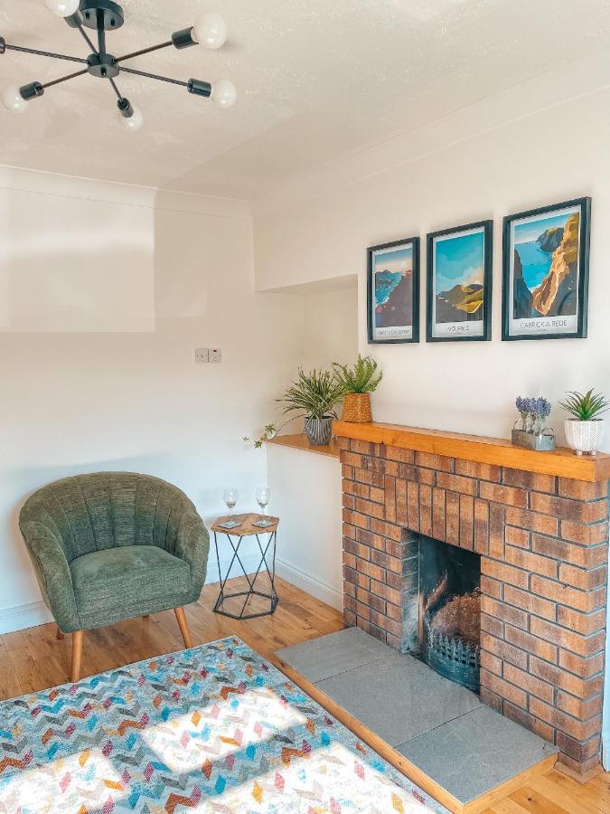 Staybynumbers - Spacious Three Bed House Royal Hillsborough Zewnętrze zdjęcie