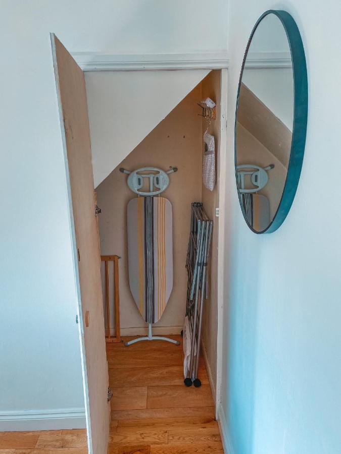 Staybynumbers - Spacious Three Bed House Royal Hillsborough Zewnętrze zdjęcie