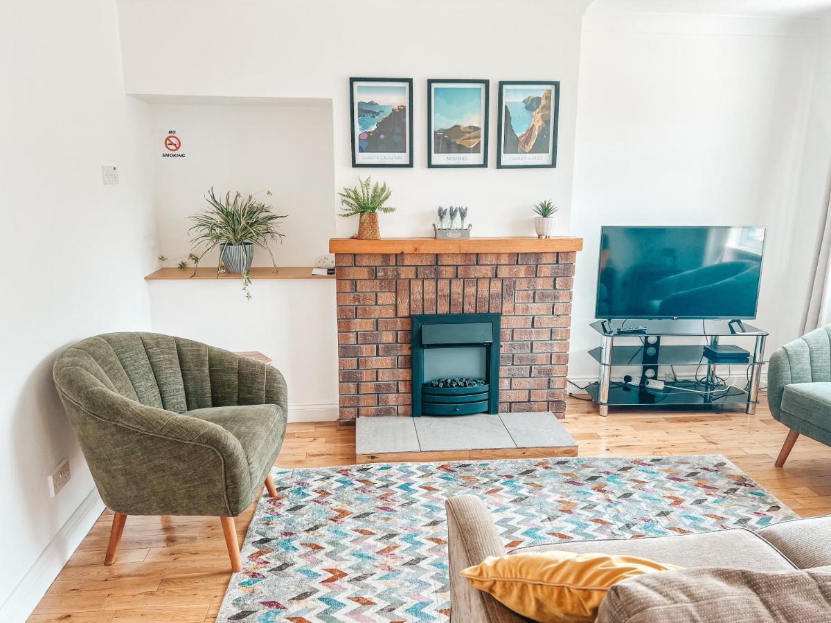 Staybynumbers - Spacious Three Bed House Royal Hillsborough Zewnętrze zdjęcie